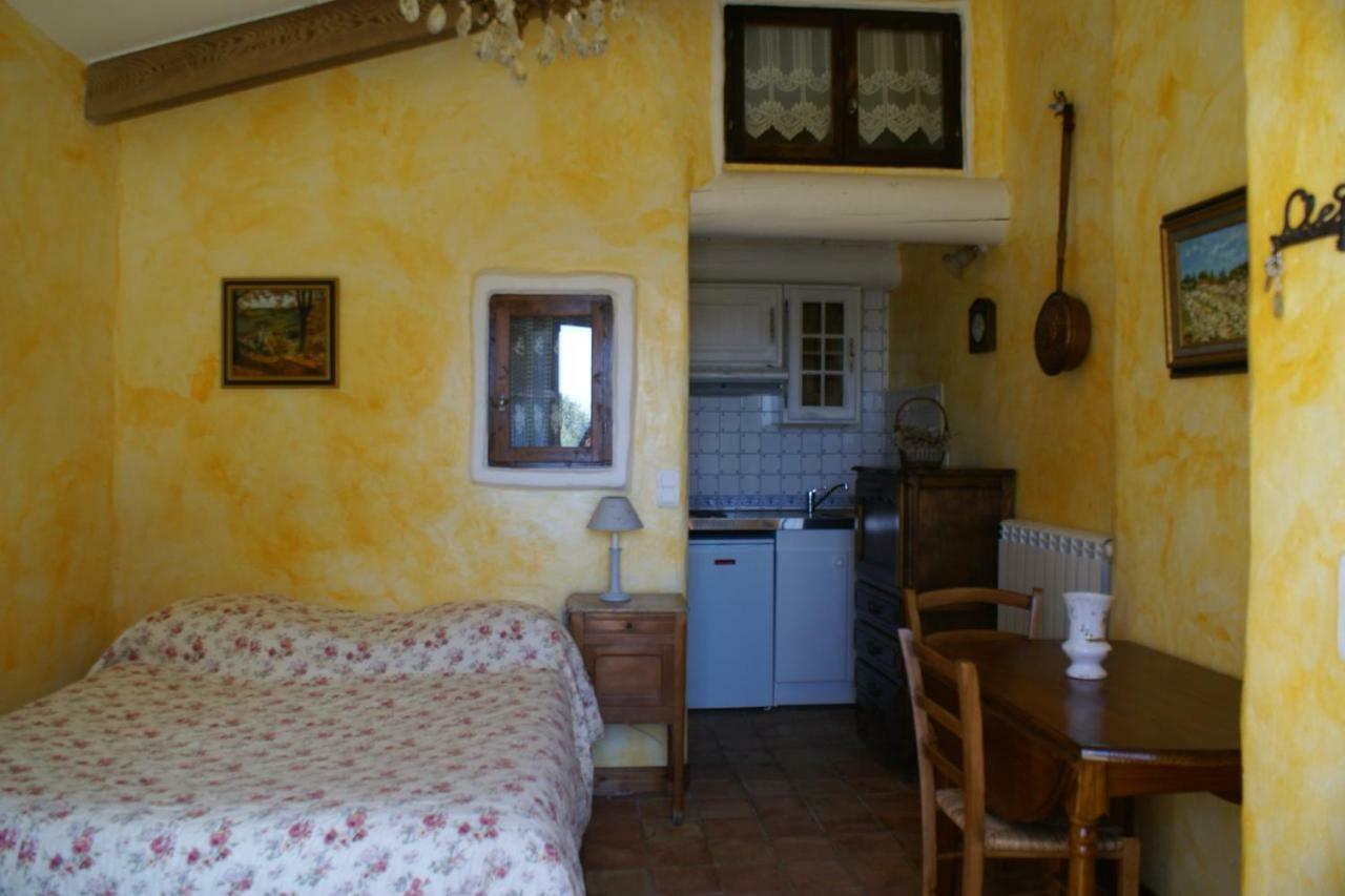 Chambre d'hotes La chênaie Venasque Exterior foto